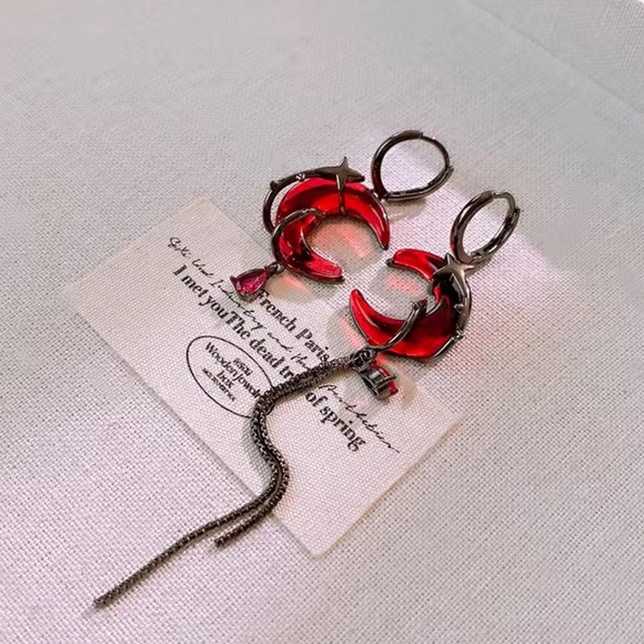 Gothic Red Blood Moon Earrings - Picture 4 of 16